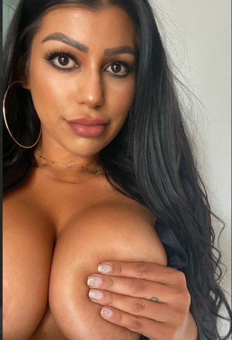 Delice Nadia pornstar sex photo