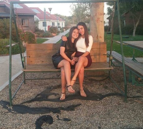 Sara Avni sex actress photo