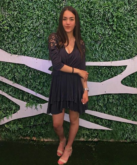 Sara Avni nude star photos