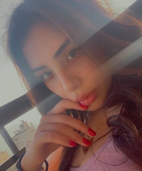 Miriam Tay hd pornstar pictures