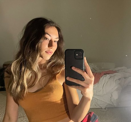 Tessa May model naked pictures