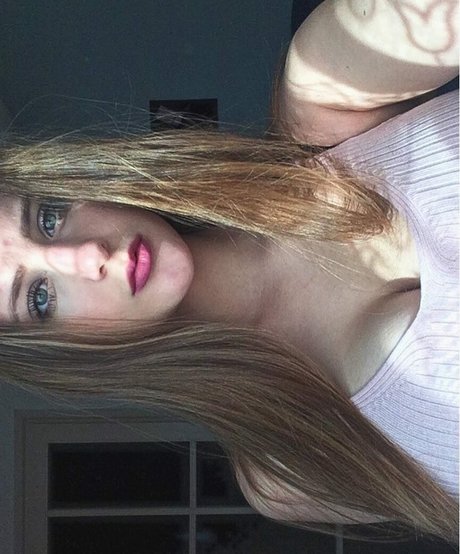 Elissa T pornstar img