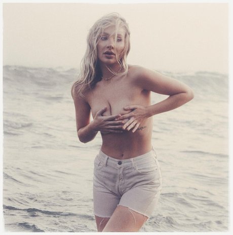 Anya Nicolodi naked actress gallery