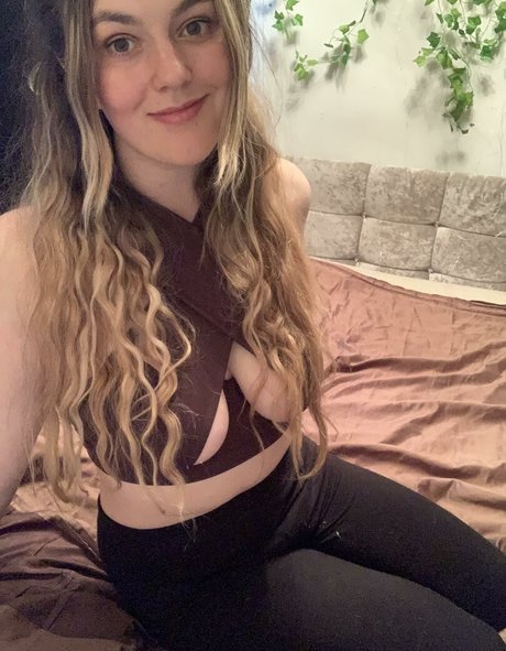 Abbysmile09 model adult galleries