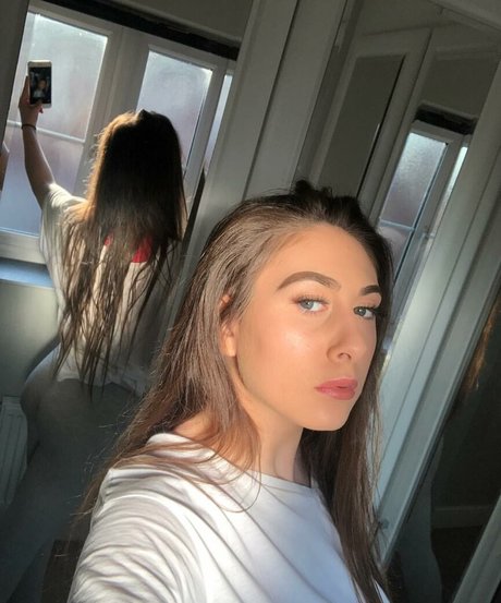 skinny asian teen onlyfans naked photos