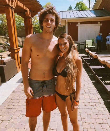 curvy star onlyfans nude picture