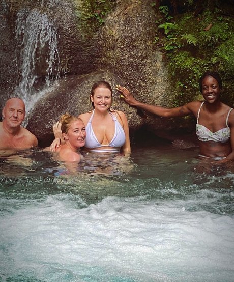 Kirsty Eccleston pretty model image