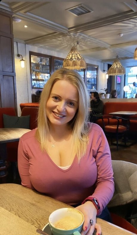 big tits nerd onlyfans hot xxx pics