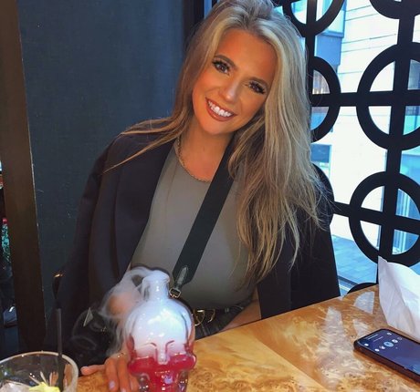 Emily Mather hd model images