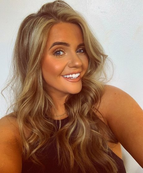 Emily Mather nude model photos