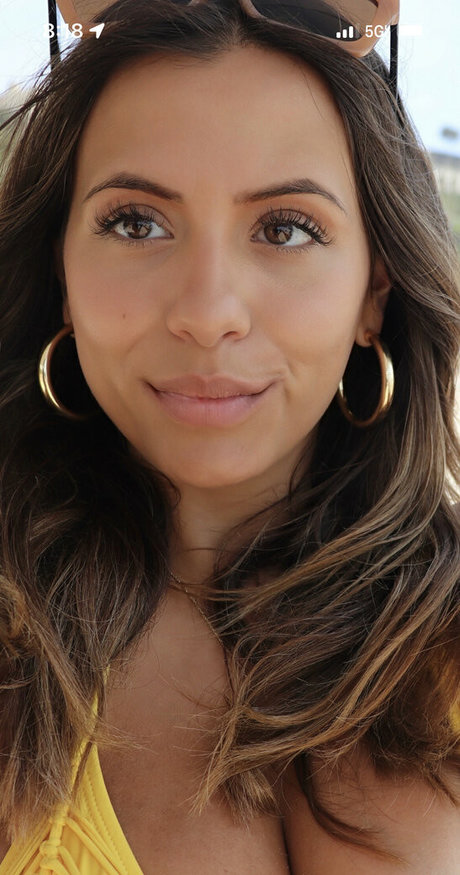 Julia Holtzman high quality actress pics