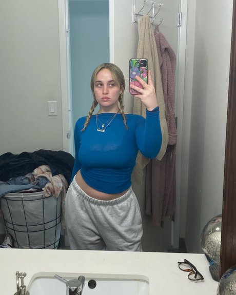 Annie Marie Sauve model images