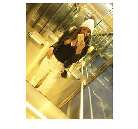 sexy mom onlyfans nice pictures