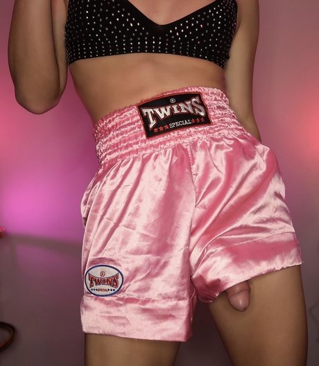 Naomib93 Quick photo