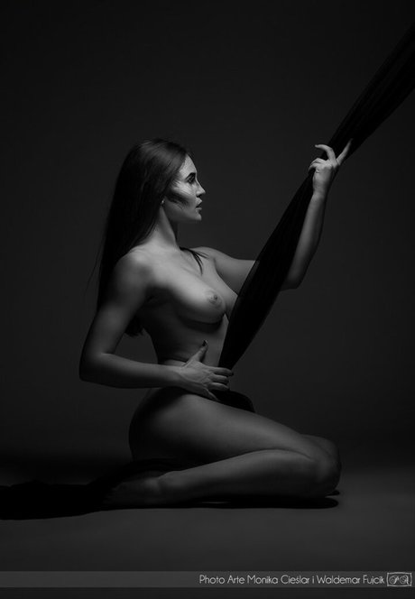 Weronika Duraj erotic actress pic