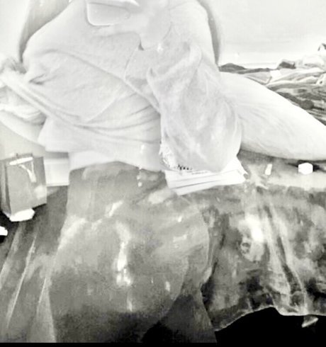 Ava Francisca model perfect pictures