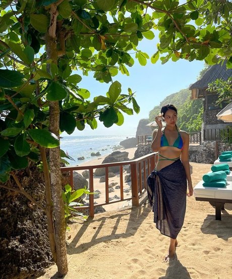 Anya Geraldine Quick photo