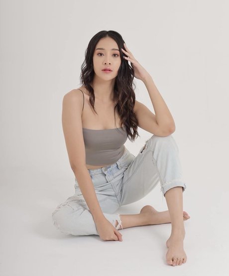 Anya Geraldine best star images