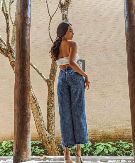 Anya Geraldine pretty star img