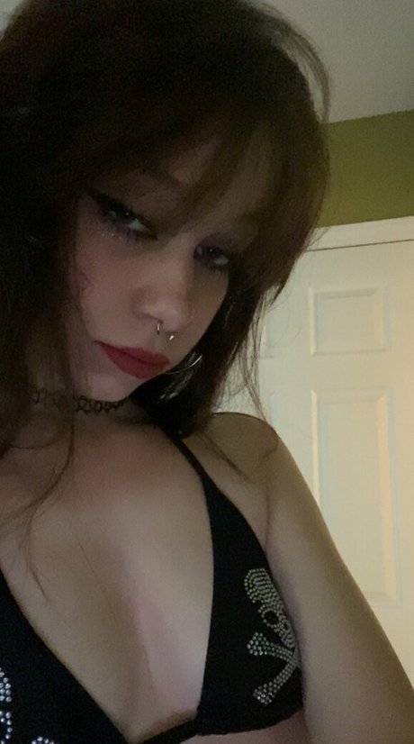 sluttylilypad free pornstar image