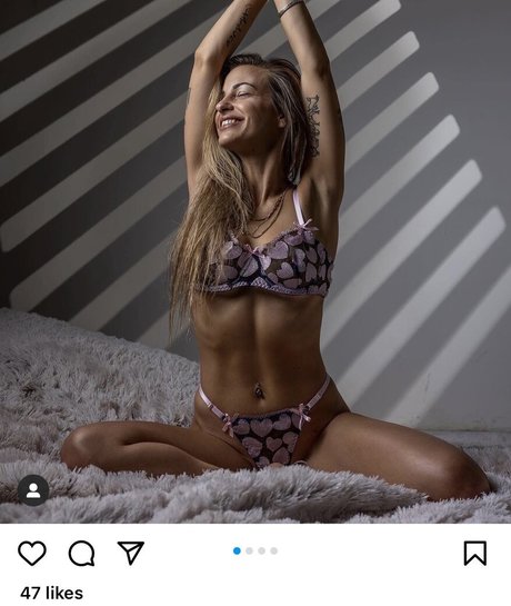 Gal Leo star sex images