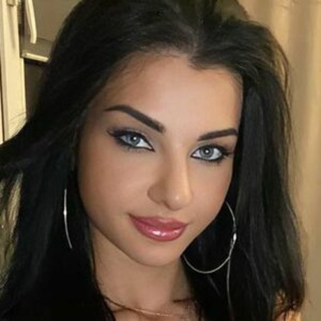 Pamela Borek model beautiful archive