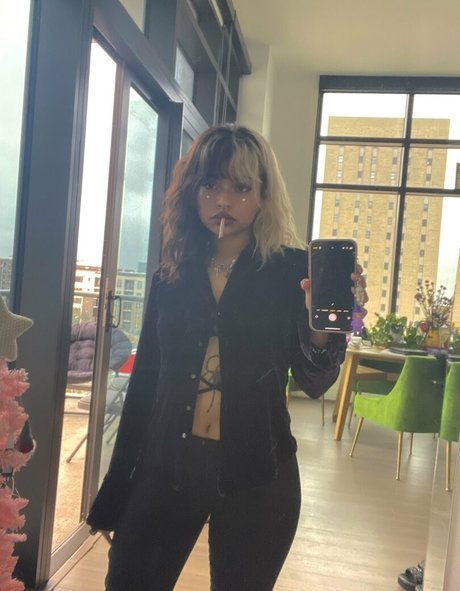 kwenpriv xxx actress picture