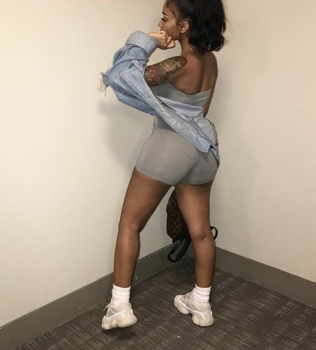 Realamarie pornographic star pics