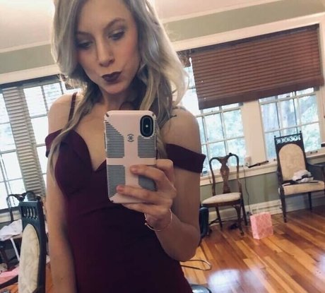 anonymousanneh nudes actress picture