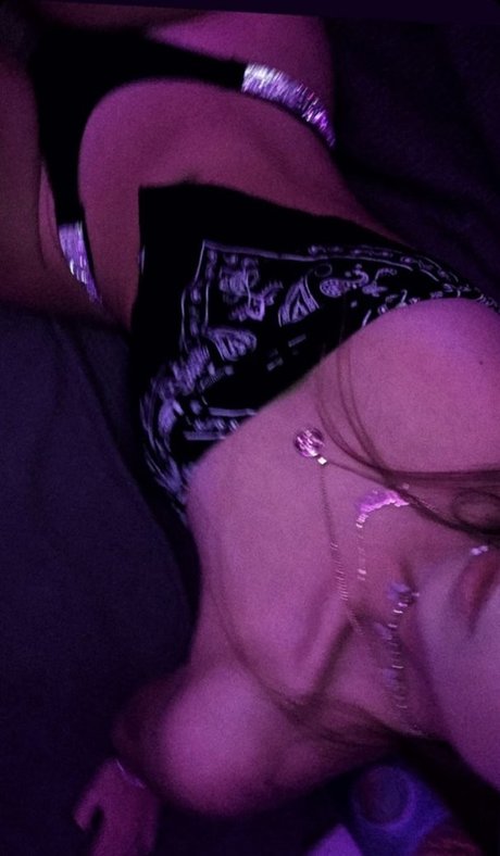 ksxaanx model sexy photo