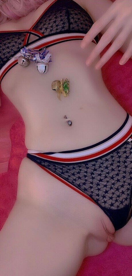 LaLou La model art images