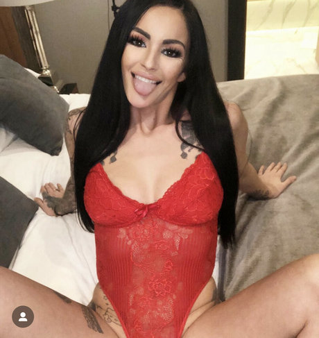Irelandinkedprincessxx pretty pornstar pictures