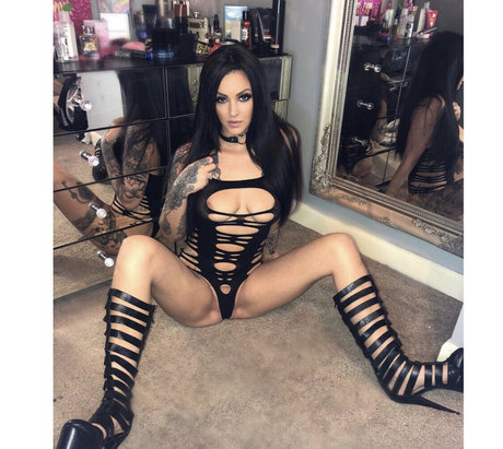 Irelandinkedprincessxx pornographic model pics