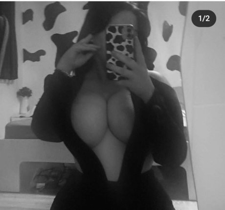 public xxx onlyfans beautiful naked image