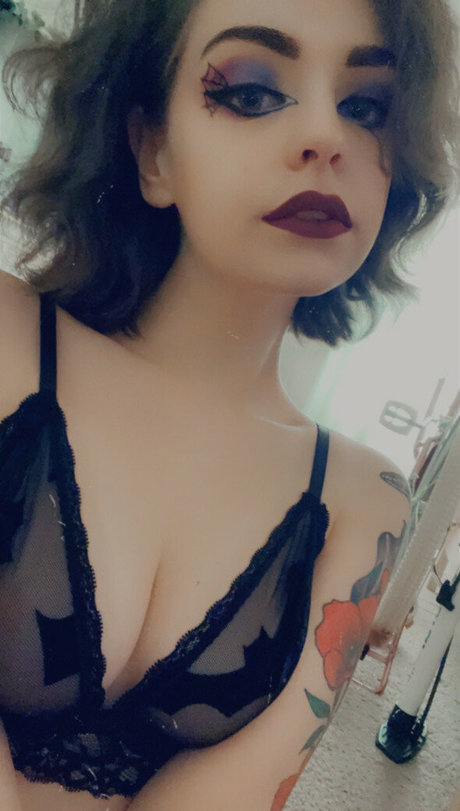 Donatella Dahlia pornstar naked image