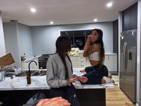 Kiimiiseokk star photos