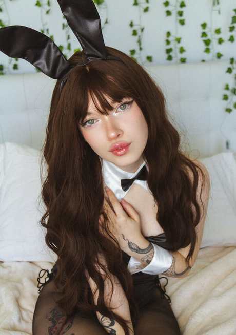 narumibunni exclusive model images