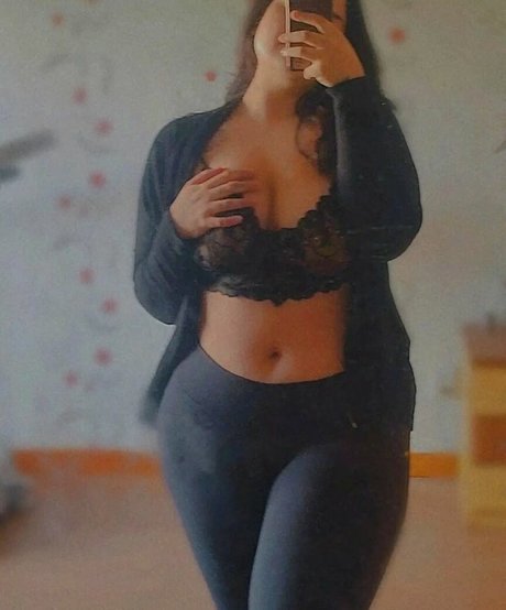 melpatitucci naked model photos