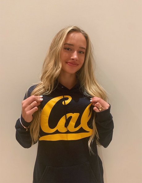 Mia Mastrov top pornstar gallery