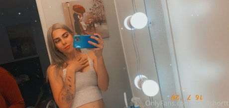 cort4shortt hot actress galleries