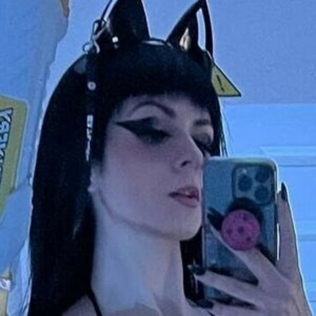 PeachyFry star pornographic photos