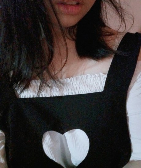 itscosyinside model pretty image