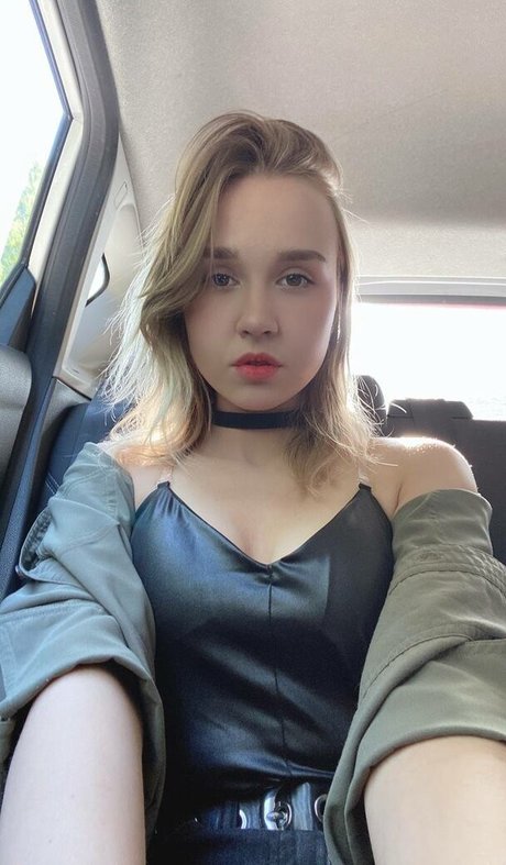 DollHole GrabFuck star hot photos