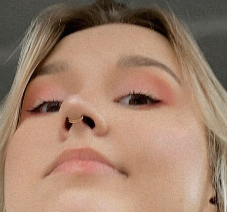 DollHole GrabFuck model hot galleries