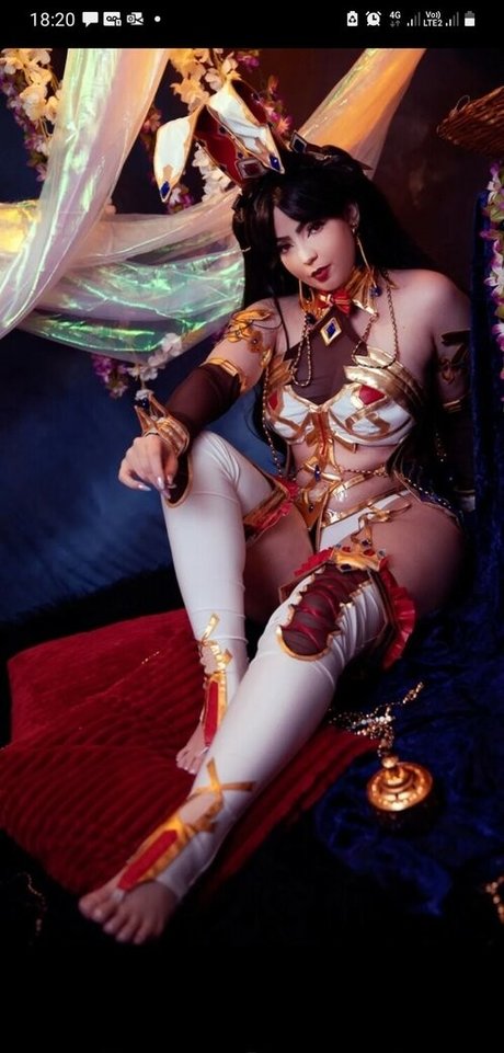 Annie Seixas model naked photos