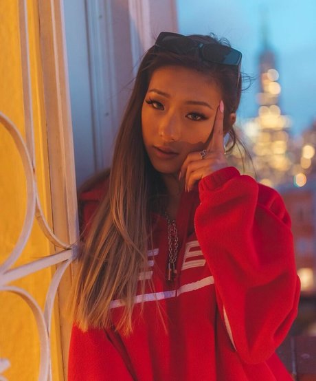 Gloriawuuu perfect pornstar archive