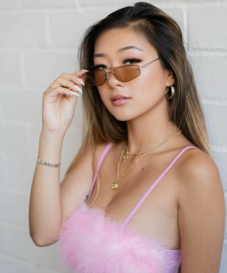 popular onlyfans beautiful photo