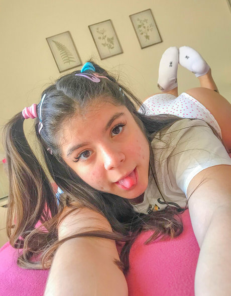 Arilol star nudes image