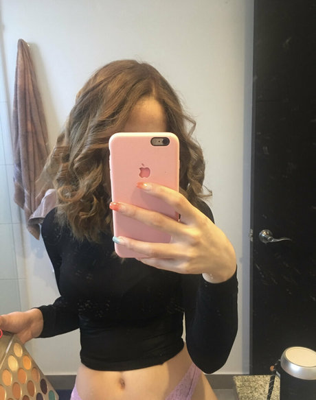 lindabluee star pornographic gallery