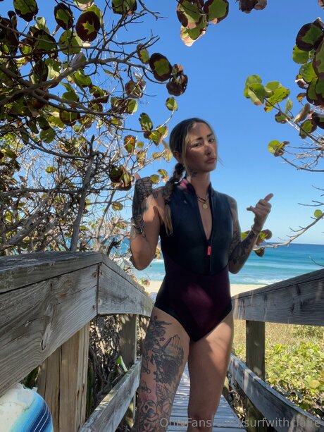 Surfer Girl pretty star pic